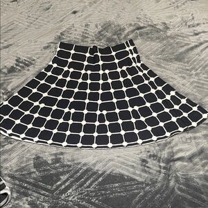Classic Concept Black & White Grid Skirt - Classic Pattern
